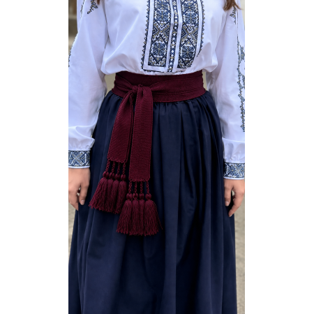 Бордовий пояс-крайка з китицями